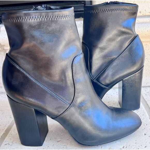 Rebecca Minkoff Black Leather Ankle Boots Zip Closure on Inside Ankle Size 9.5 - Picture 9 of 14